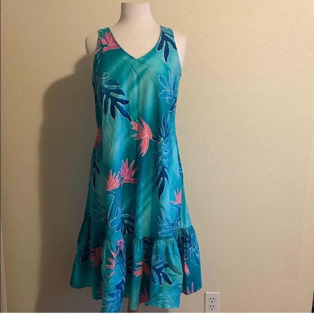 Hilo Hattie Aqua and Coral Dress
